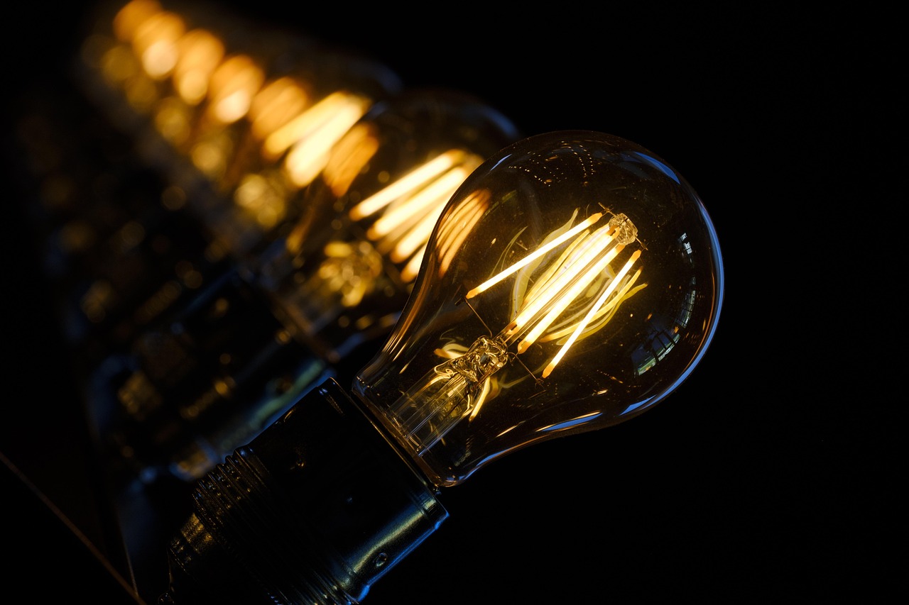 Éclairage extérieur : comment choisir les lampes pour votre jardin ?